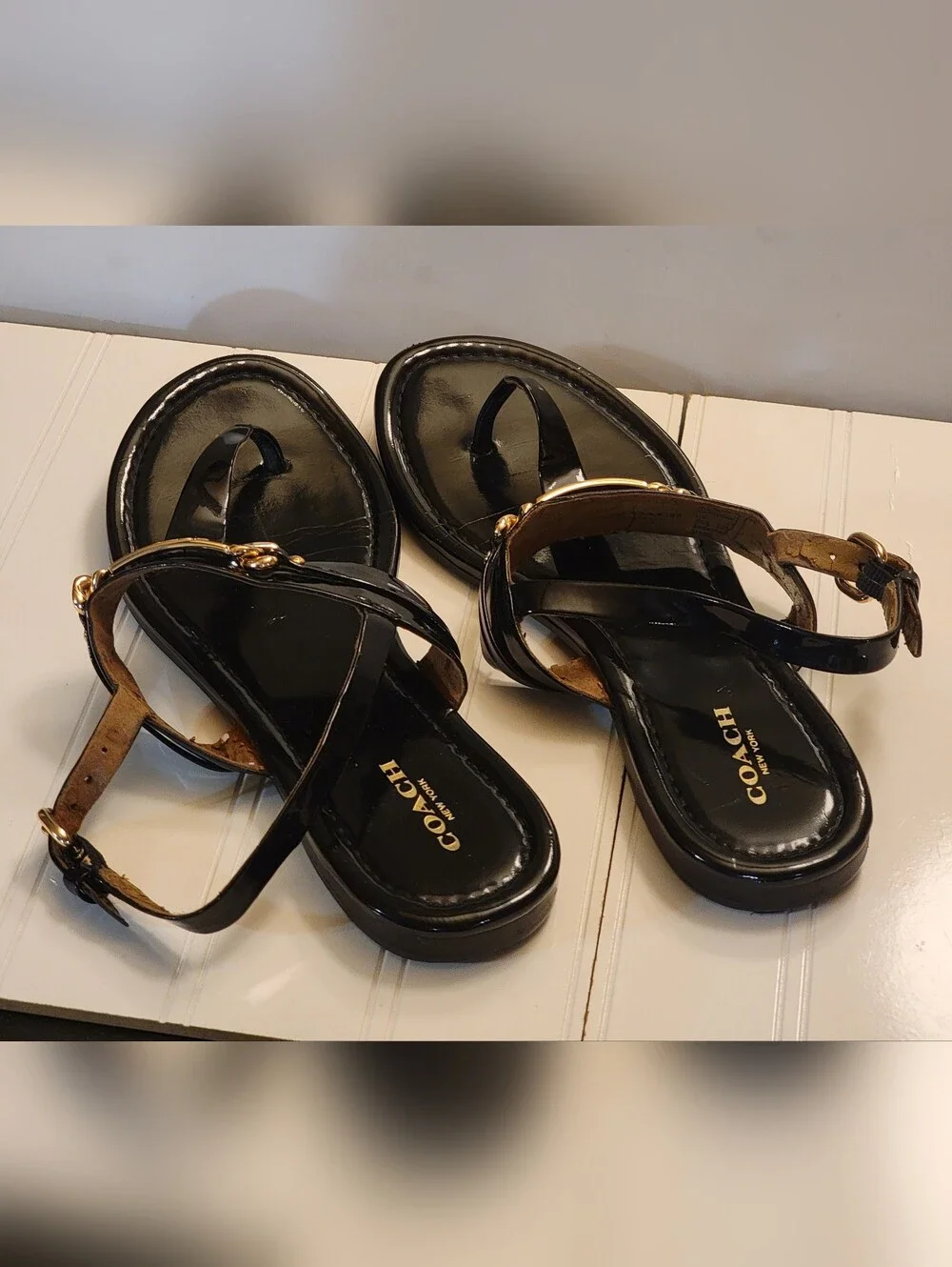 Coach Caterine Open Toe Patent Leather Black Thong Sandal Size 7.5 B Women's